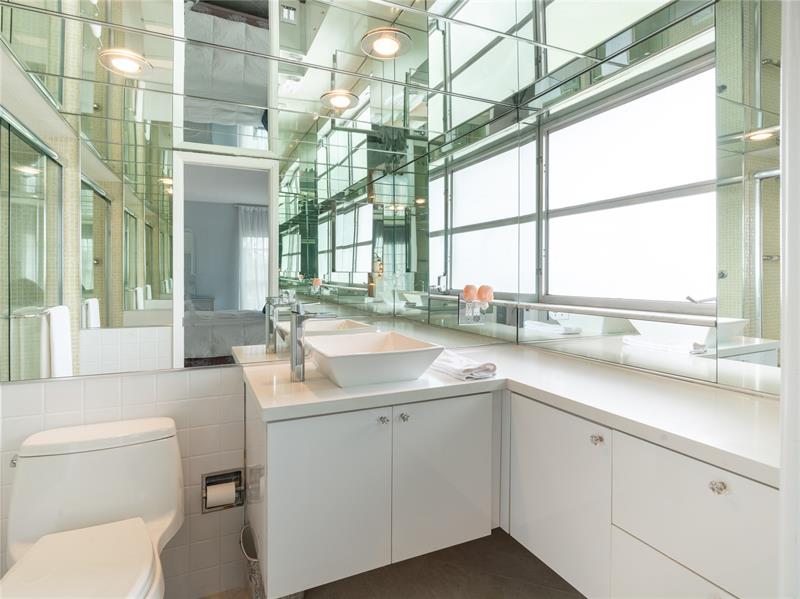 Image 29 of 41 For 2850 Palm Aire Dr  601