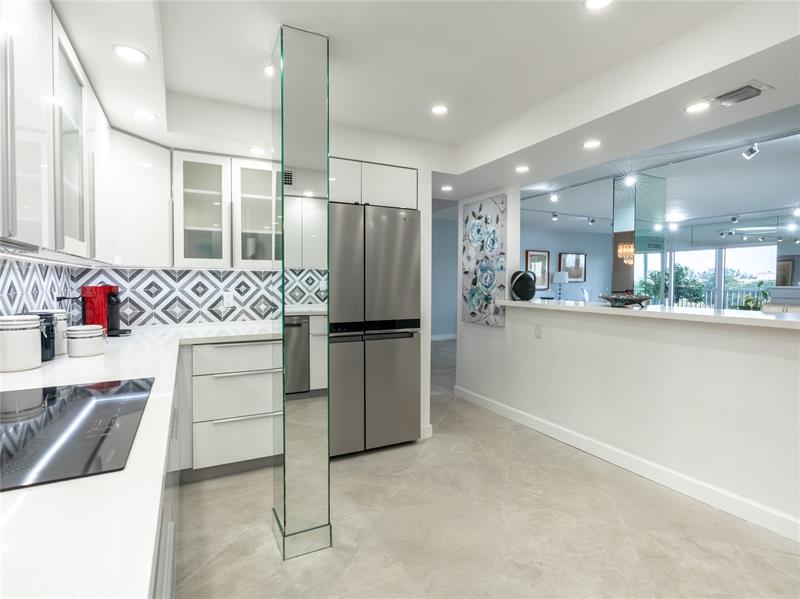 Image 32 of 41 For 2850 Palm Aire Dr  601