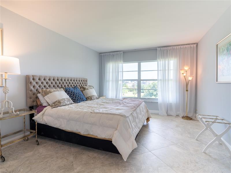 Image 33 of 41 For 2850 Palm Aire Dr  601