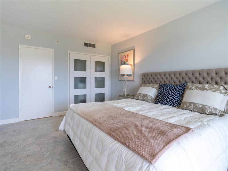 Image 37 of 41 For 2850 Palm Aire Dr  601