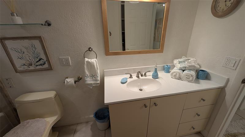 Image 20 of 35 For 1501 Ocean Dr  404