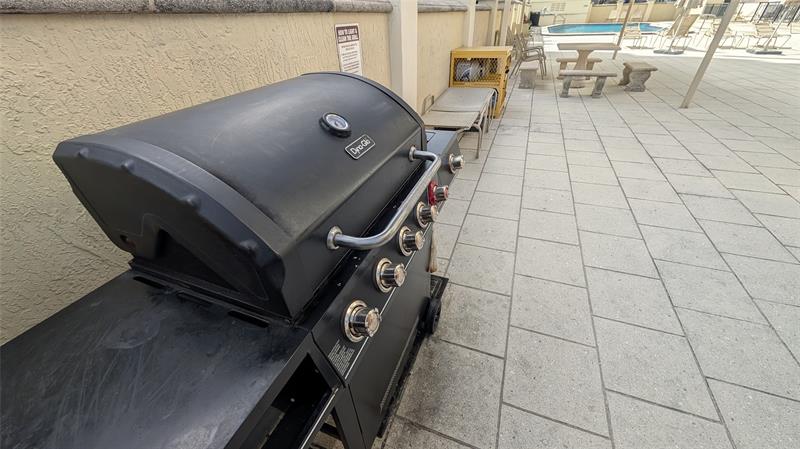 Image 23 of 35 For 1501 Ocean Dr  404