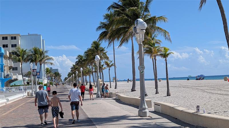 Image 30 of 35 For 1501 Ocean Dr  404