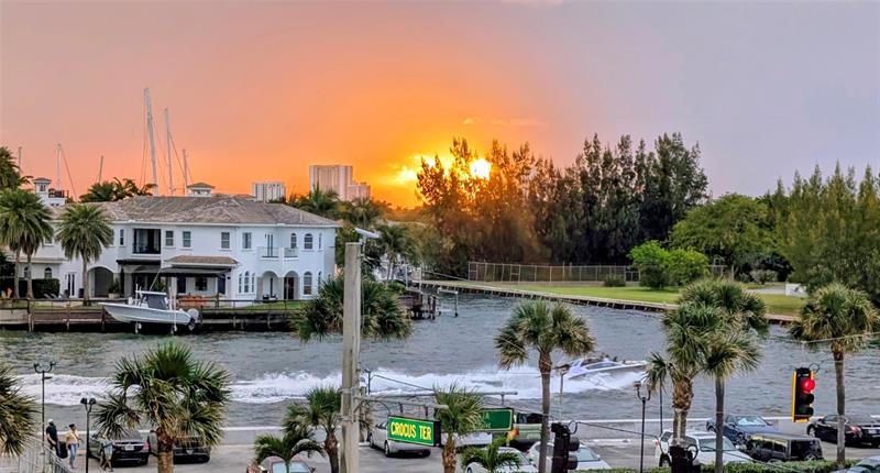 Image 4 of 35 For 1501 Ocean Dr  404