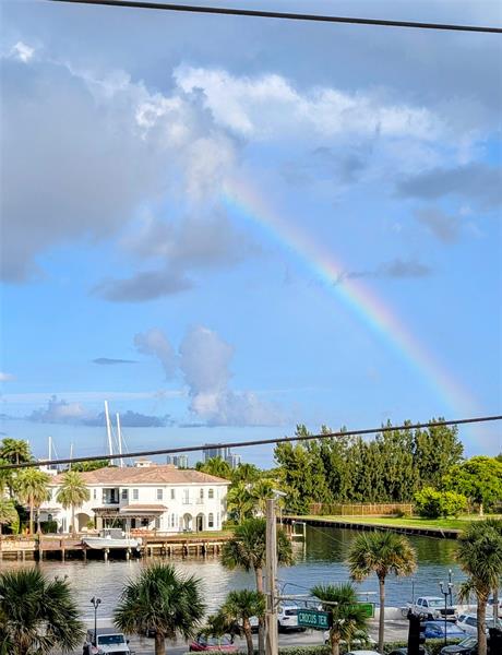 Image 5 of 35 For 1501 Ocean Dr  404