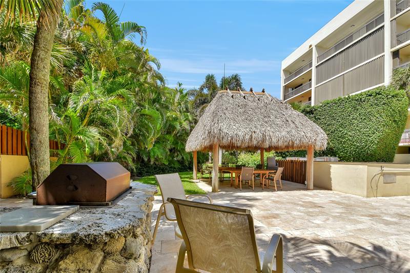 Image 10 of 32 For 4201 Ocean Dr 301