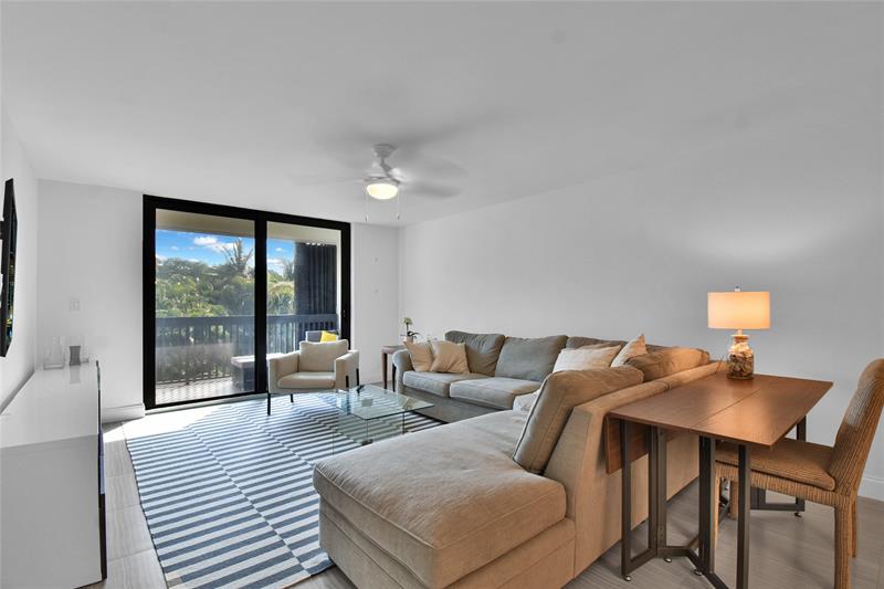 Image 14 of 32 For 4201 Ocean Dr 301