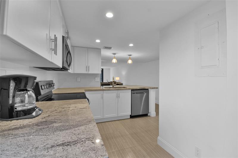 Image 20 of 32 For 4201 Ocean Dr 301