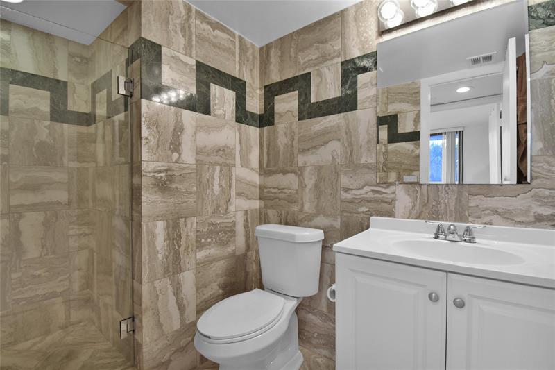 Image 28 of 32 For 4201 Ocean Dr 301