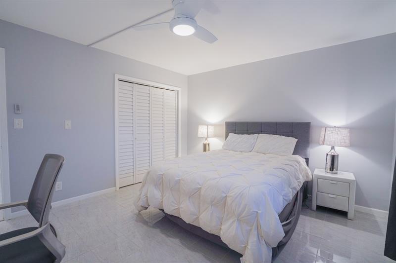 Image 17 of 71 For 3201 Portofino Pt  F1