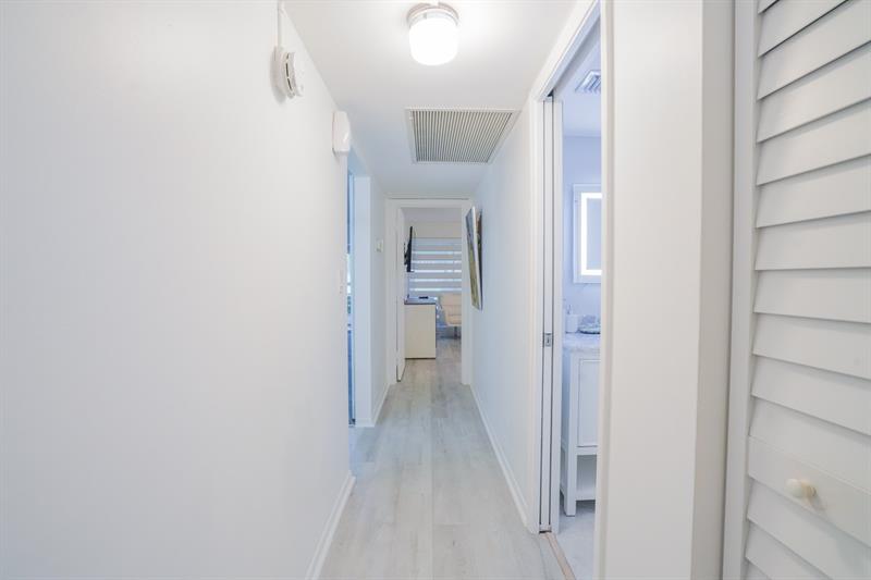 Image 18 of 71 For 3201 Portofino Pt  F1