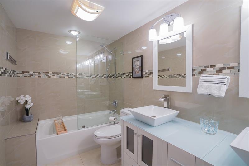 Image 24 of 71 For 3201 Portofino Pt  F1