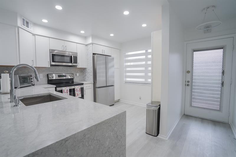 Image 3 of 71 For 3201 Portofino Pt  F1