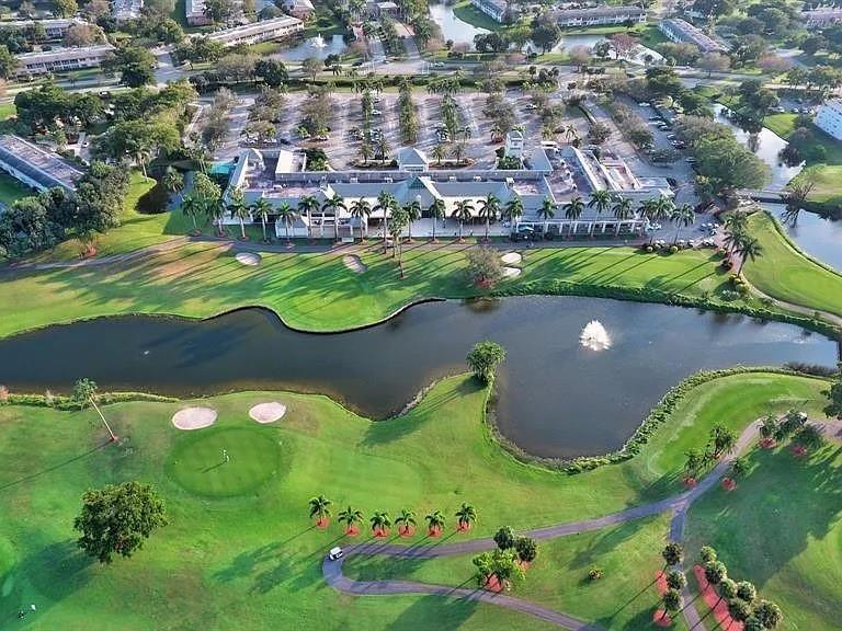 Image 46 of 71 For 3201 Portofino Pt  F1