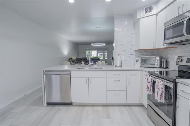 Image 5 of 71 For 3201 Portofino Pt  F1