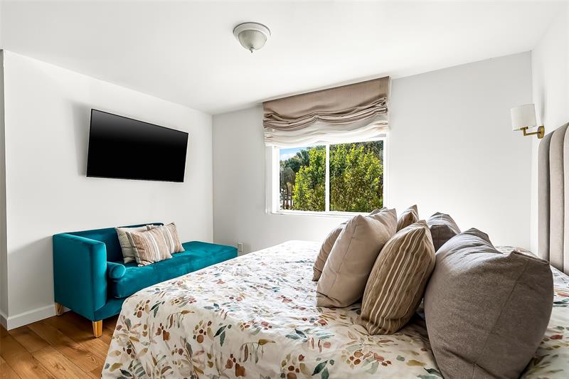 Image 15 of 30 For 787 91st Ter