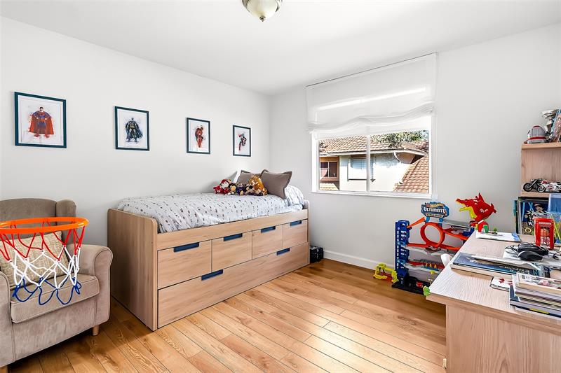 Image 17 of 30 For 787 91st Ter