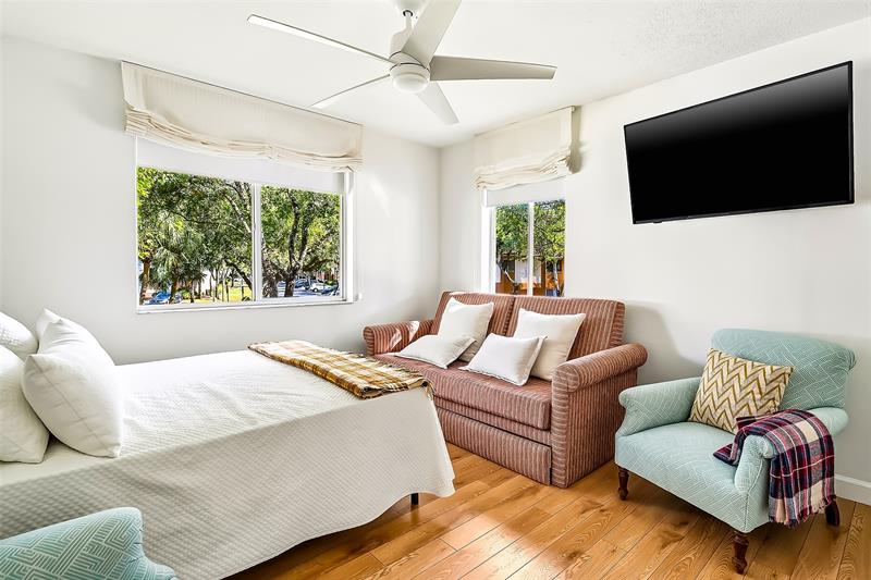 Image 18 of 30 For 787 91st Ter