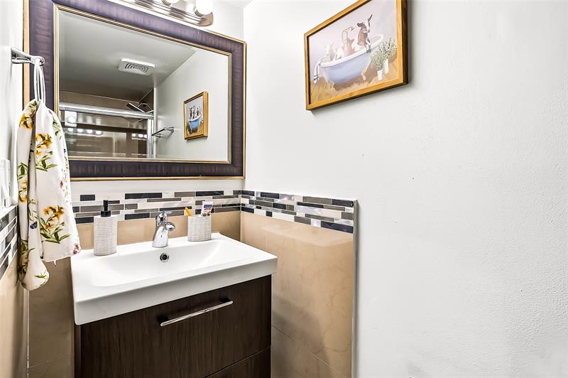 Image 20 of 30 For 787 91st Ter