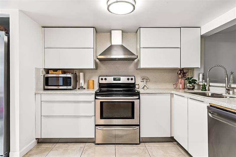 Image 4 of 30 For 787 91st Ter