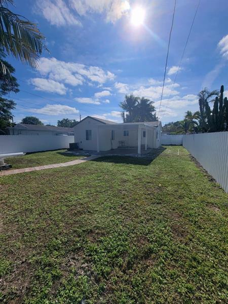 Image 14 of 14 For 2207 Taft Street