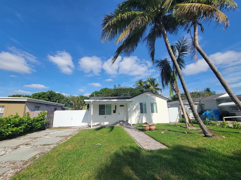 Image 2 of 14 For 2207 Taft Street