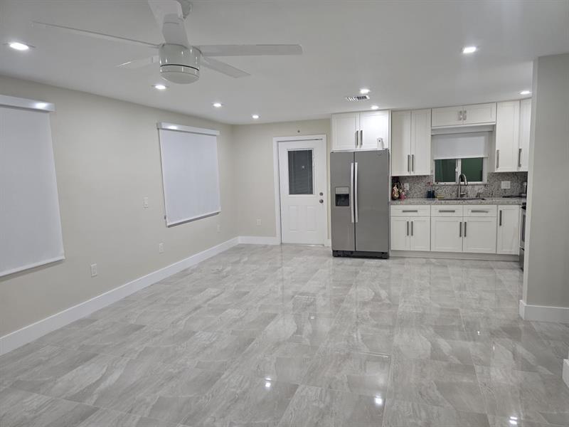 Image 5 of 14 For 2207 Taft Street