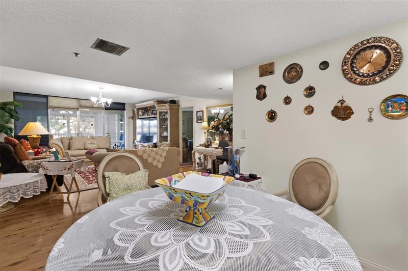 Image 10 of 45 For 3910 Inverrary Blvd  301b