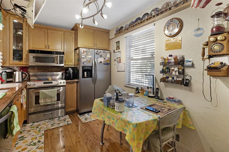 Image 12 of 45 For 3910 Inverrary Blvd  301b