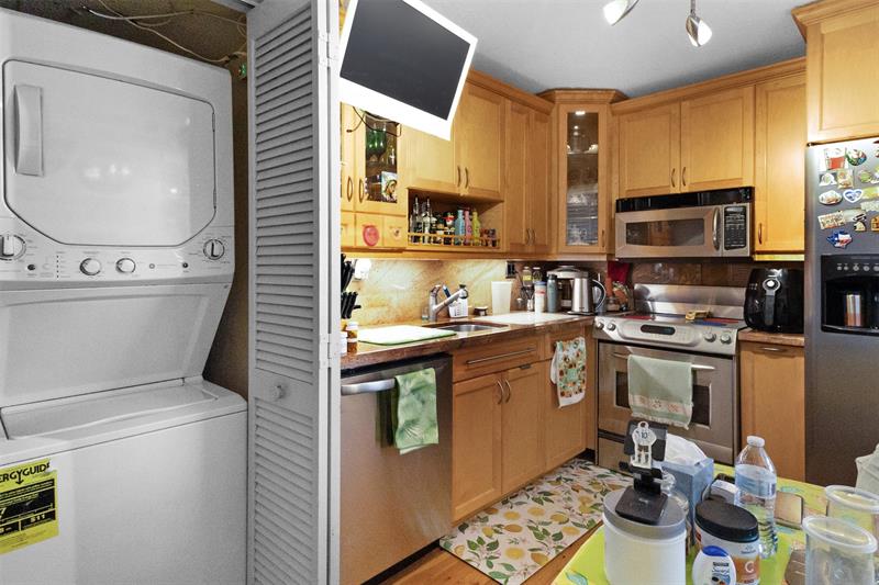 Image 14 of 45 For 3910 Inverrary Blvd  301b