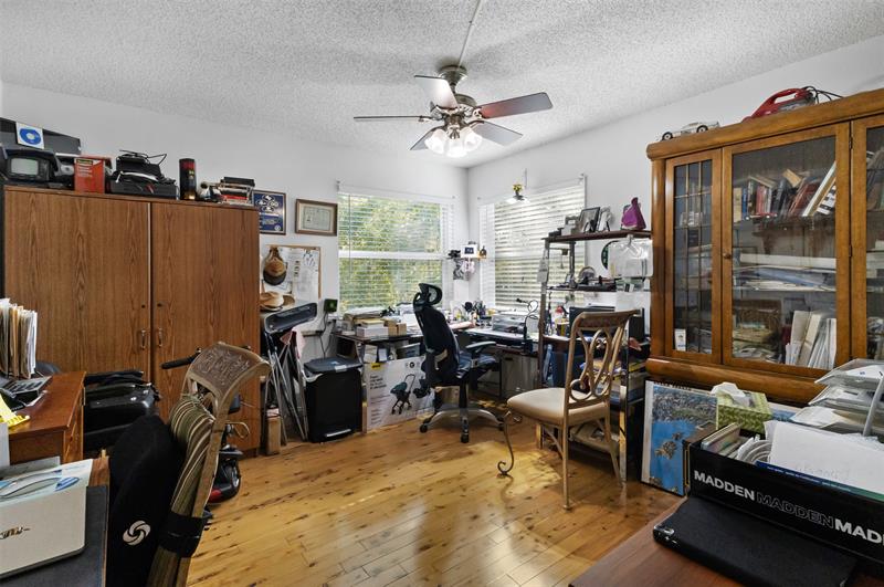 Image 21 of 45 For 3910 Inverrary Blvd  301b