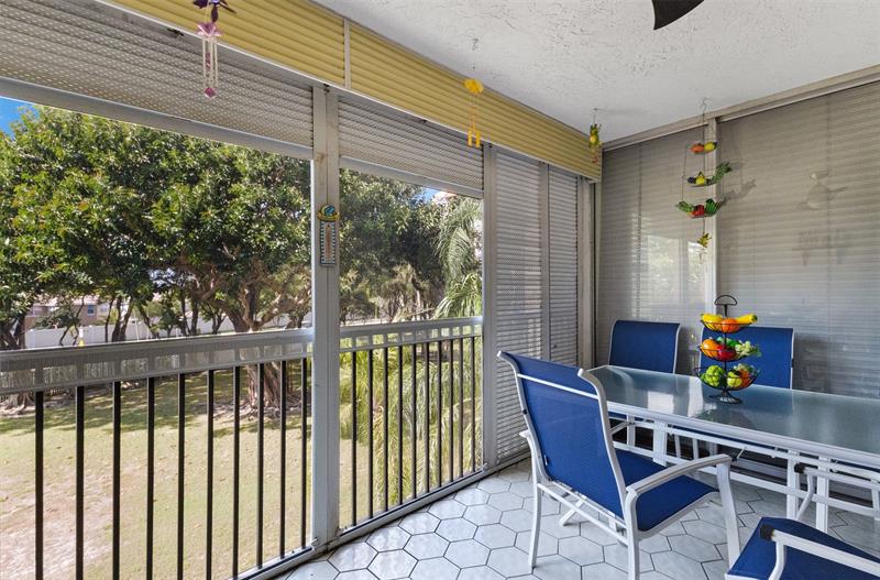 Image 31 of 45 For 3910 Inverrary Blvd  301b