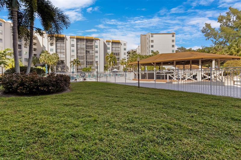 Image 35 of 45 For 3910 Inverrary Blvd  301b