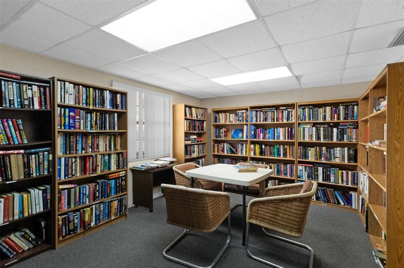 Image 43 of 45 For 3910 Inverrary Blvd  301b