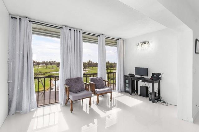 Image 22 of 26 For 5558 Gulfstream Way 5558