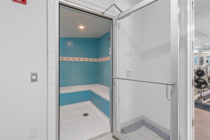 Image 42 of 63 For 701 21st Ave  301