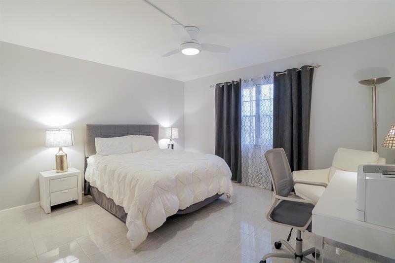 Image 15 of 71 For 3201 Portofino Pt  F1