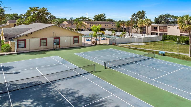 Image 20 of 20 For 3400 Blue Lake Dr  604