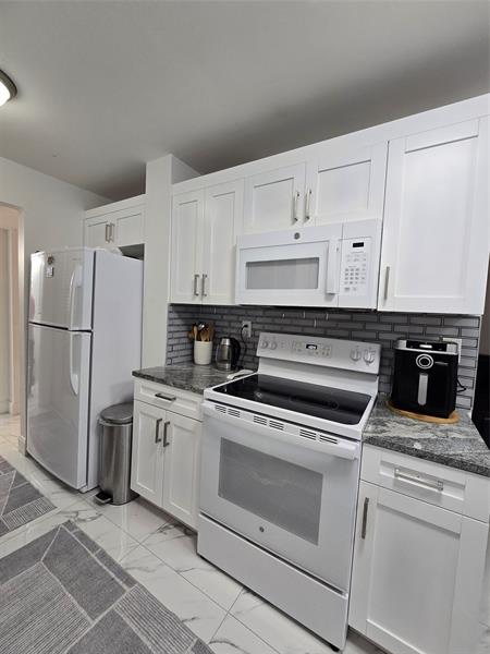 Image 9 of 20 For 3400 Blue Lake Dr  604