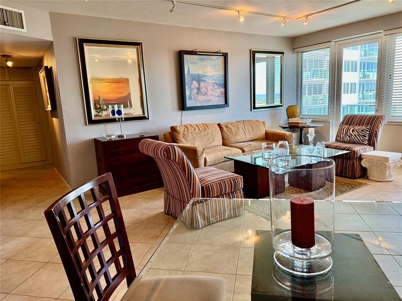 Image 12 of 27 For 3233 34th St  914