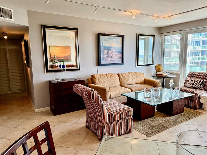 Image 6 of 27 For 3233 34th St  914