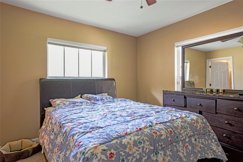 Image 12 of 29 For 140 Royal Palm Ct