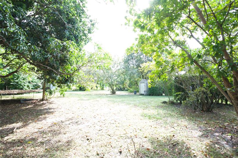 Image 18 of 29 For 140 Royal Palm Ct