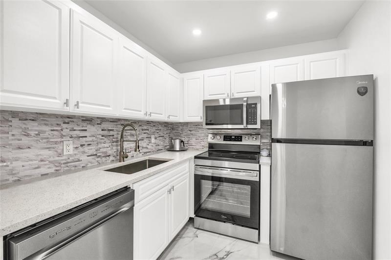 Image 9 of 15 For 242 Tilford L  L