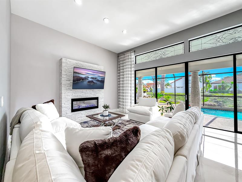 Image 14 of 50 For 6406 Via Rosa