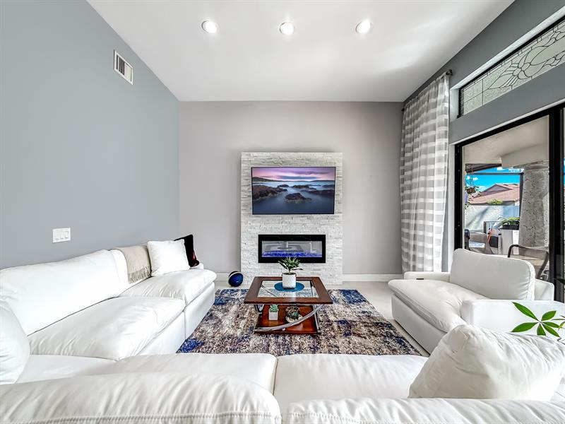 Image 15 of 50 For 6406 Via Rosa