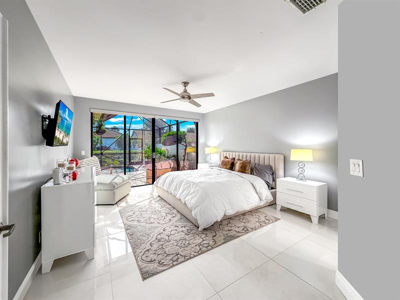 Image 19 of 50 For 6406 Via Rosa