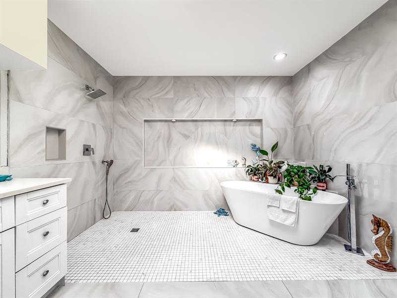 Image 23 of 50 For 6406 Via Rosa