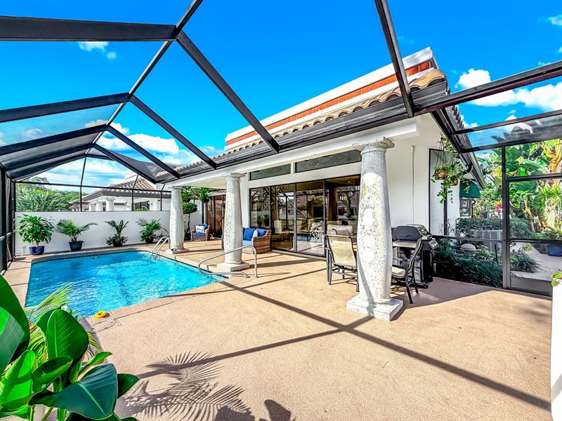 Image 33 of 50 For 6406 Via Rosa