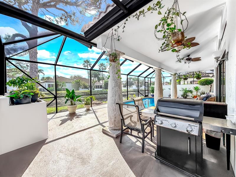 Image 40 of 50 For 6406 Via Rosa